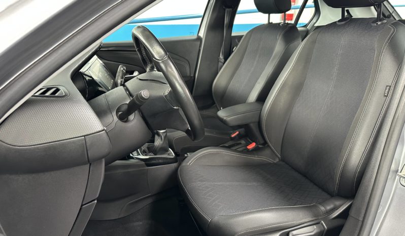 Opel Corsa 1.2 S&S 75CV NEOPATENTATI completo