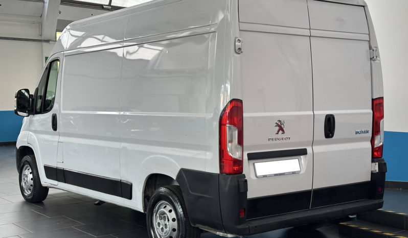 Peugeot Boxer 335 BlueHDi 140 L2H2 PM-TM completo