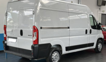 Peugeot Boxer 335 BlueHDi 140 L2H2 PM-TM completo