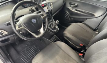 Lancia Ypsilon 1.2 Gold S&S 69CV NEOPATENTATI completo
