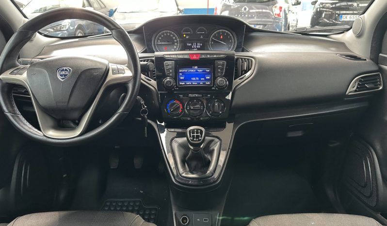 Lancia Ypsilon 1.2 Gold S&S 69CV NEOPATENTATI completo