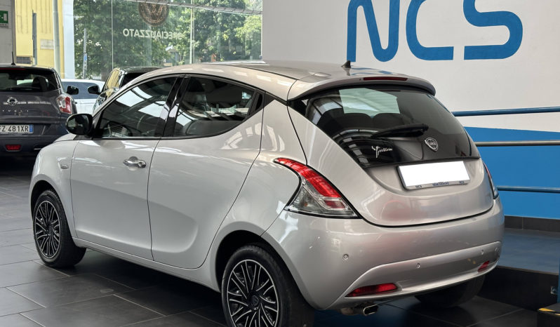 Lancia Ypsilon 1.2 Gold S&S 69CV NEOPATENTATI completo