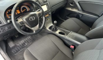 Toyota Avensis 2.0 d-4d Executive completo