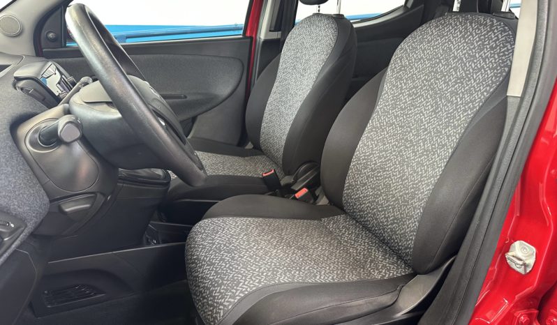 Lancia Ypsilon 1.0 hybrid Silver S&S NEOPATENTATI completo