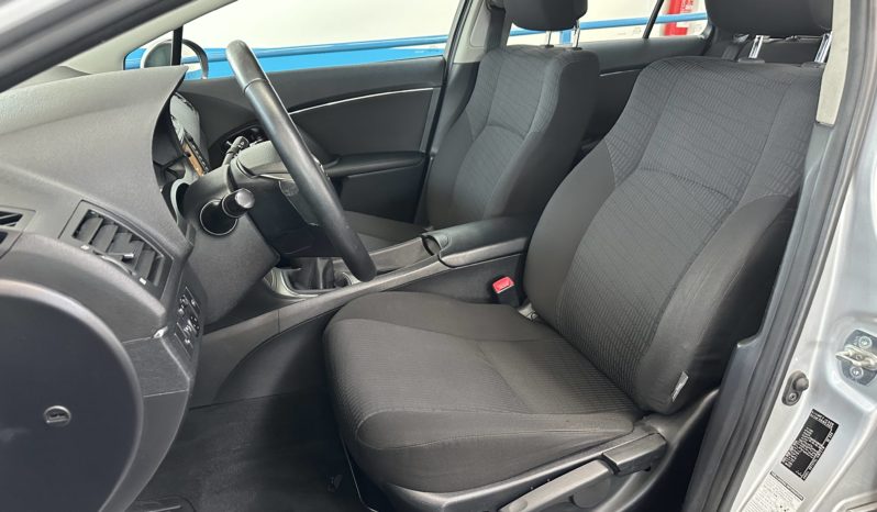 Toyota Avensis 2.0 d-4d Executive completo
