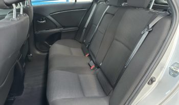 Toyota Avensis 2.0 d-4d Executive completo