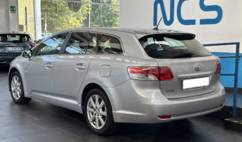 Toyota Avensis 2.0 d-4d Executive completo