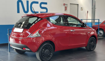 Lancia Ypsilon 1.0 hybrid Silver S&S NEOPATENTATI completo