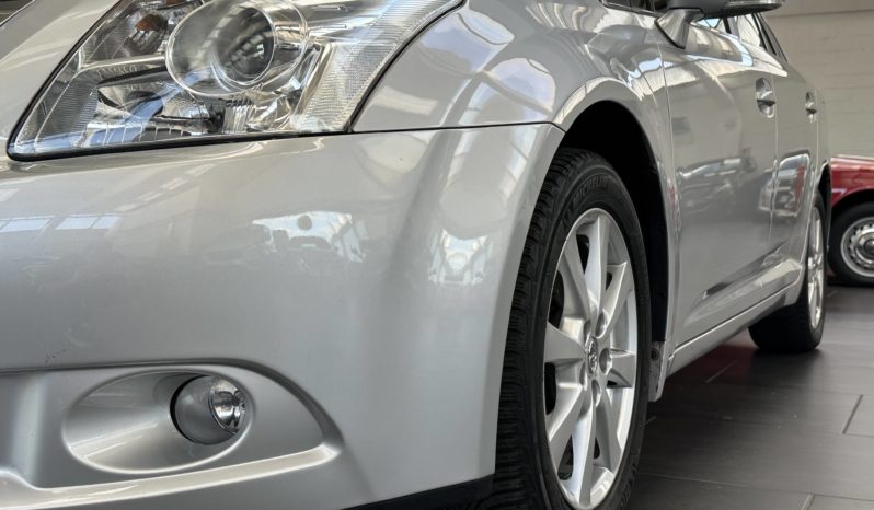 Toyota Avensis 2.0 d-4d Executive completo