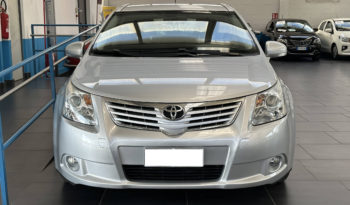 Toyota Avensis 2.0 d-4d Executive completo